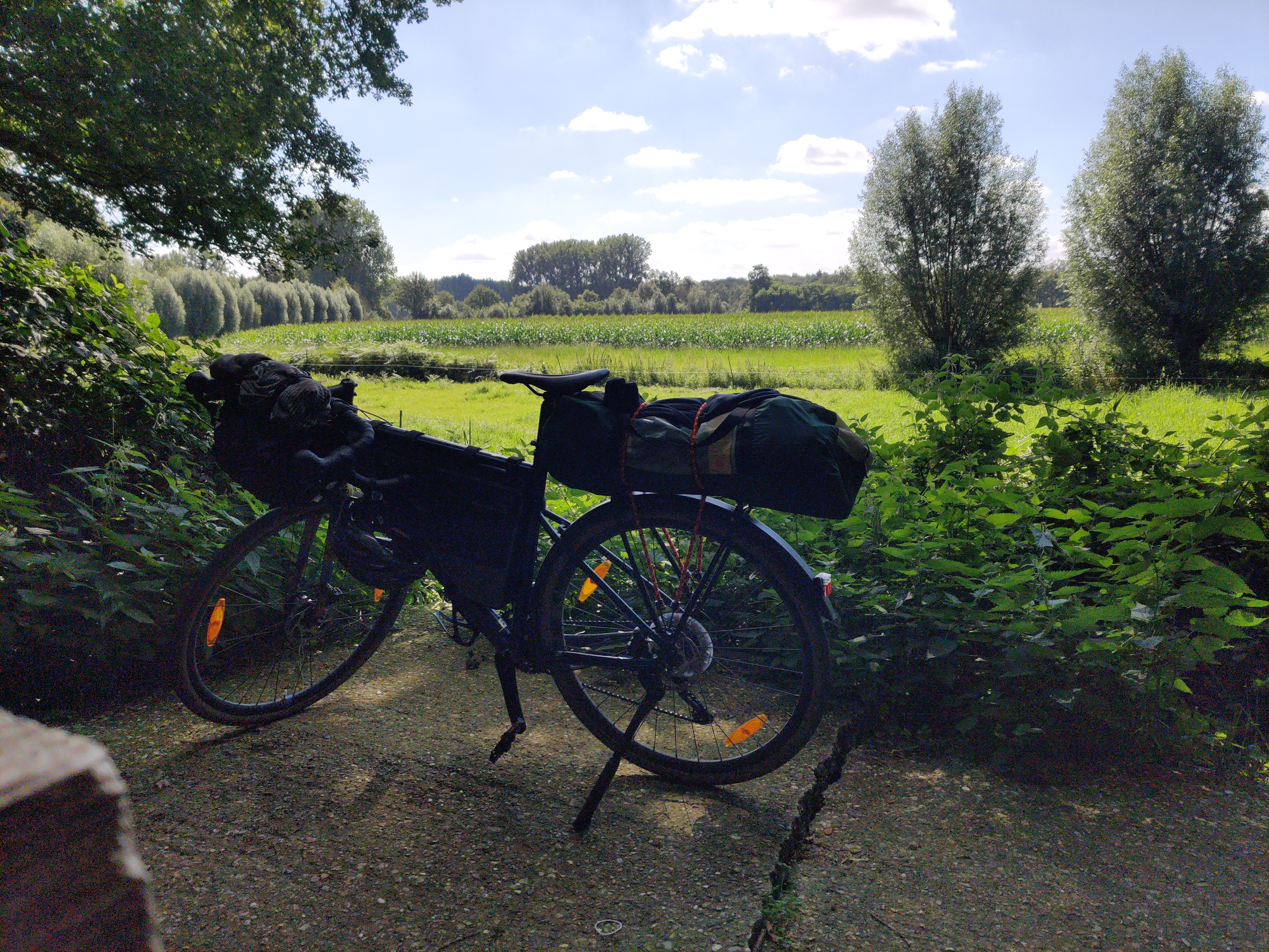 Voll beladenes Fahrrad